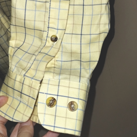 L.L. Bean wrinkle resistant plaid button down, 100% cotton men's traditional fit - Picture 2 of 6